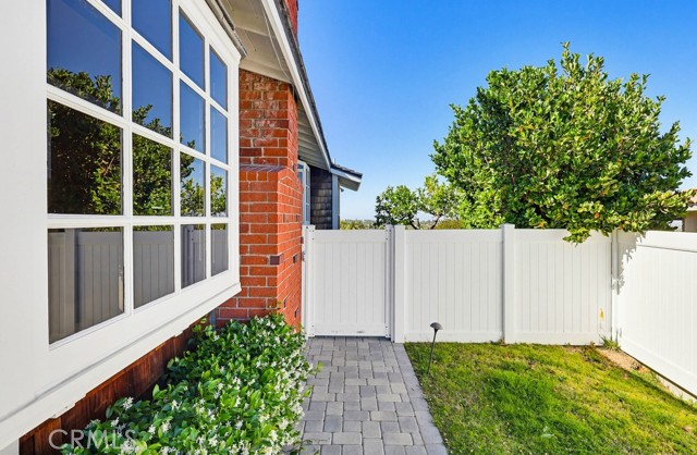 2141 Ronsard Road, Rancho Palos Verdes, California 90275, 3 Bedrooms Bedrooms, ,1 BathroomBathrooms,Residential,For Sale,Ronsard,SB26073950