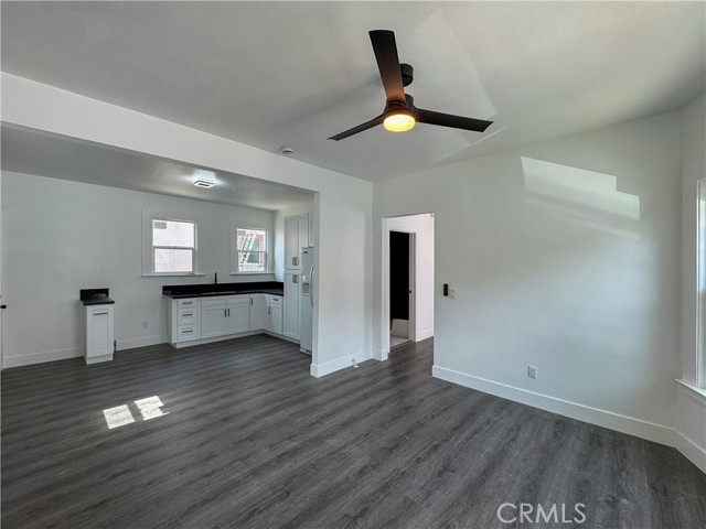 515 S Coronado Street, Los Angeles CA: https://media.crmls.org/medias/43cd8292-6938-4d7b-a8cb-cadafd1c0196.jpg