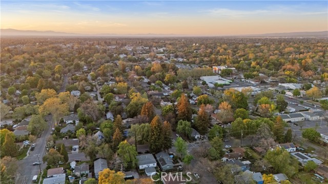 Detail Gallery Image 7 of 57 For 1608 Broadway, Chico,  CA 95928 - 3 Beds | 2 Baths