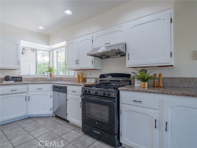 Detail Gallery Image 9 of 22 For 20672 Buckland Dr, Walnut,  CA 91789 - 4 Beds | 2 Baths