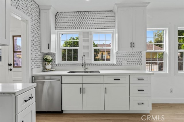 2747 NG ST, San Bernardino CA: https://media.crmls.org/medias/43cee2d7-e44d-4793-81c5-d3e8dd3d4040.jpg