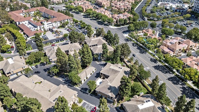 Detail Gallery Image 2 of 46 For 14 Scripps Aisle #173,  Irvine,  CA 92612 - 2 Beds | 2 Baths