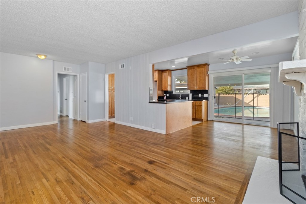 3157 W Lindacita Lane