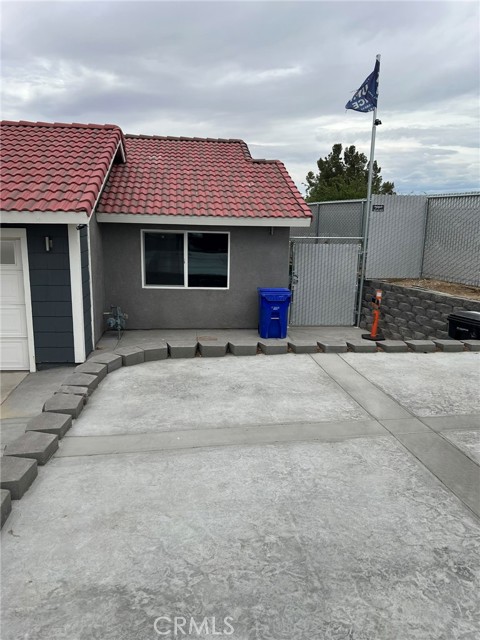 12255 Pacoima Road, Victorville CA: https://media.crmls.org/medias/43cf2de4-b9d6-4d63-8979-d2e2f81be1b6.jpg