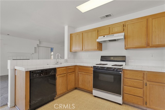 13776 Foxfire Rd, Victorville, CA 92392 photo 2