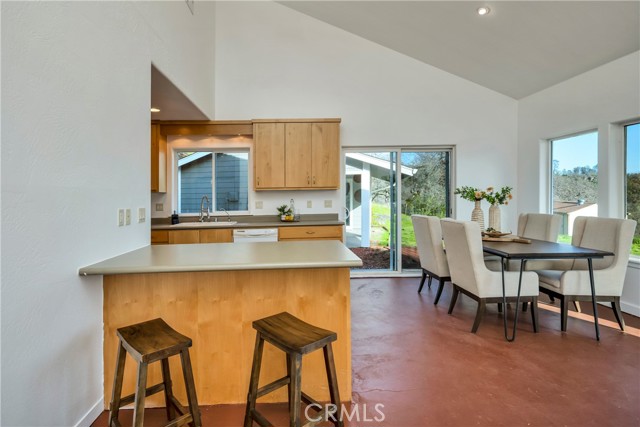 17023 Hofacker Lane, Lower Lake CA: https://media.crmls.org/medias/43cffb7a-f693-41fb-97df-de2a5e1f5180.jpg