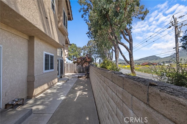 Detail Gallery Image 27 of 38 For 744 Clearview Ln, San Luis Obispo,  CA 93405 - 3 Beds | 3 Baths