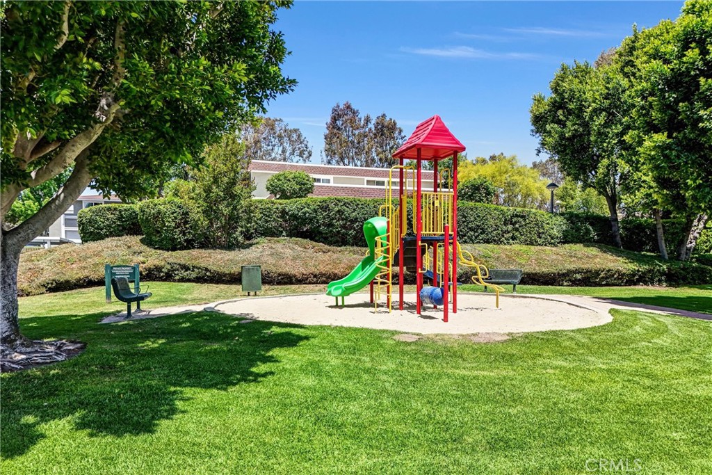 https://media.crmls.org/medias/43d0874d-d28d-47b5-9fe2-96d12ea8b57c.jpg?preset=X-Large