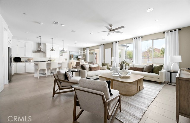 Detail Gallery Image 7 of 14 For 4057 Hudson Ln, Lake Elsinore,  CA 92530 - 3 Beds | 2 Baths