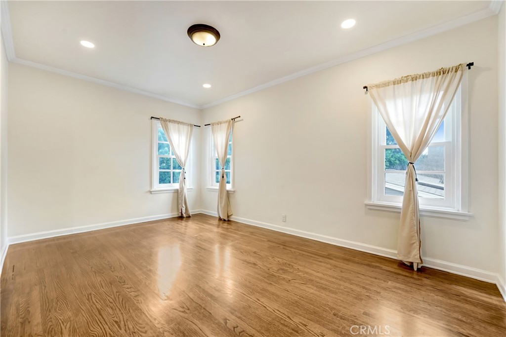 MLS #OC25224176 image #21