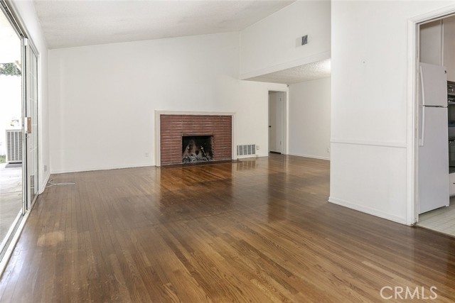 Detail Gallery Image 14 of 33 For 13727 Leadwell St, Van Nuys,  CA 91405 - 3 Beds | 1/1 Baths