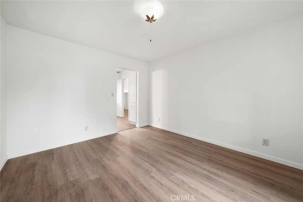 https://media.crmls.org/medias/43d300ac-6886-4c6d-9846-a1ae64d58ff1.jpg?preset=X-Large