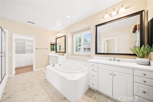 Detail Gallery Image 31 of 70 For 21 Fanpalm, Irvine,  CA 92620 - 4 Beds | 3 Baths