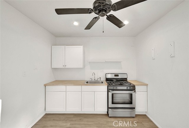 Detail Gallery Image 35 of 43 For 2149 W Cris Ave, Anaheim,  CA 92804 - 4 Beds | 2 Baths