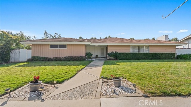 Detail Gallery Image 2 of 64 For 1837 N 1st, Upland,  CA 91784 - 3 Beds | 2 Baths