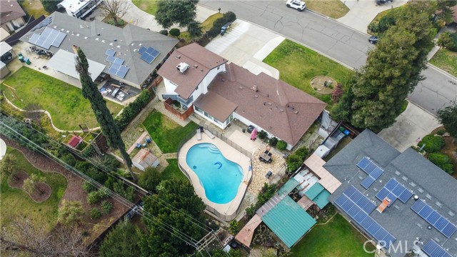 Detail Gallery Image 3 of 64 For 925 S Purdue Ave, Fresno,  CA 93727 - 5 Beds | 4 Baths