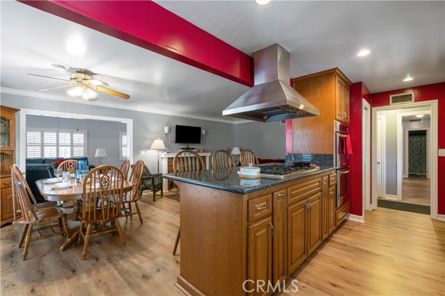 OPEN LAYOUT WITH LARGE KITCHEN ISLAND