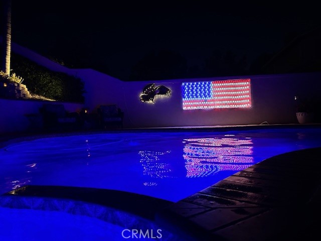 https://media.crmls.org/medias/43d41ff8-6a38-4588-8779-119b07eb375c.jpg?preset=X-Large