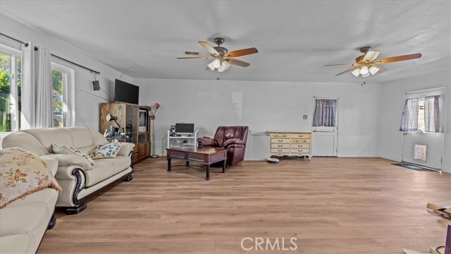 Detail Gallery Image 9 of 27 For 2918 Gladstone, Pomona,  CA 91767 - 3 Beds | 2 Baths