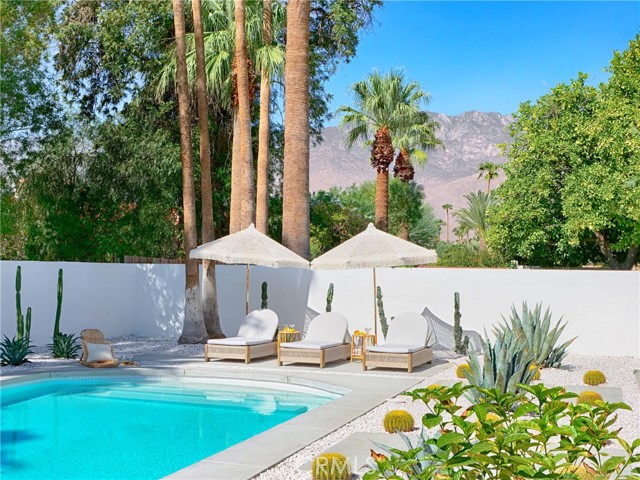 Detail Gallery Image 2 of 22 For 5207 E Cherry Hills Dr, Palm Springs,  CA 92264 - 3 Beds | 2 Baths