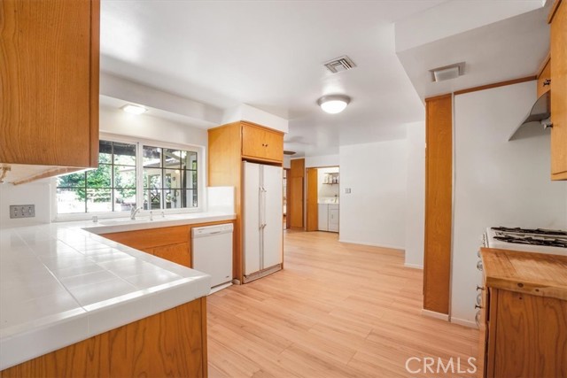 Detail Gallery Image 27 of 66 For 4859 Carmel Rd, La Canada Flintridge,  CA 91011 - 3 Beds | 3 Baths