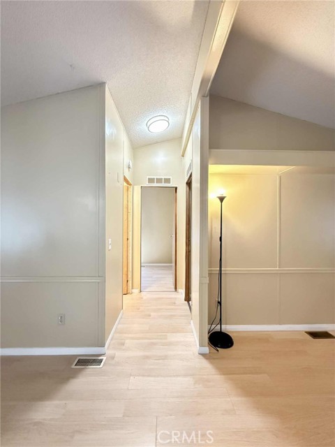 21100 State St, San Jacinto CA: https://media.crmls.org/medias/43d4f356-2a24-4549-aa54-3719a270d282.jpg