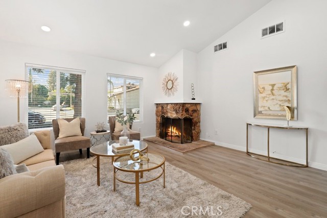 18229 Friar Street photo 4