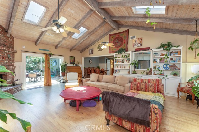 21682 Impala Lane, Huntington Beach CA: https://media.crmls.org/medias/43d55460-8247-478c-bce2-06176d50db5a.jpg