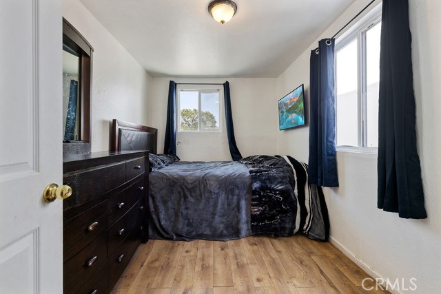 182 E McFarlane Street, Ventura CA: https://media.crmls.org/medias/43d5e012-2a2b-41b8-a7b6-1c56101baa53.jpg
