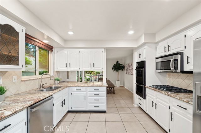 427 Canoe Cove Drive, Diamond Bar CA: https://media.crmls.org/medias/43d636bc-439f-458a-8a7f-23e4e6890c4b.jpg