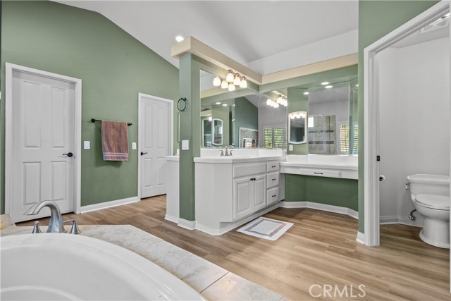15355 Michael Crest Drive, Canyon Country CA: https://media.crmls.org/medias/43d6cca7-2bb8-4362-b1ef-80cbe9218450.jpg