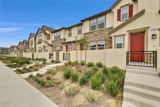 Detail Gallery Image 3 of 31 For 3981 E Huntington St, Ontario,  CA 91761 - 3 Beds | 2/1 Baths