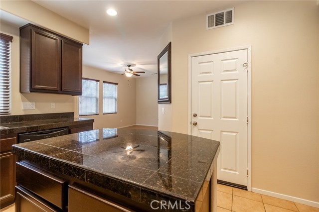 22326 Blue Lupine Circle, Grand Terrace CA: https://media.crmls.org/medias/43d80459-57b8-467d-84a5-f55f69587a05.jpg