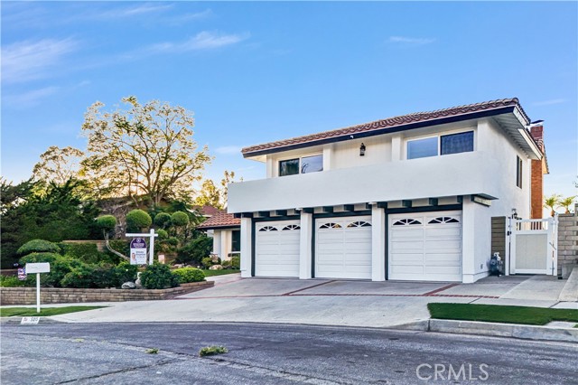 5215 E Rolling Hills Drive, Anaheim Hills CA: https://media.crmls.org/medias/43d83812-41e7-4cad-acf8-62e878ecdba5.jpg
