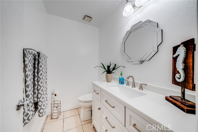 Detail Gallery Image 10 of 26 For 22 La Costa, Laguna Beach,  CA 92651 - 3 Beds | 2/1 Baths