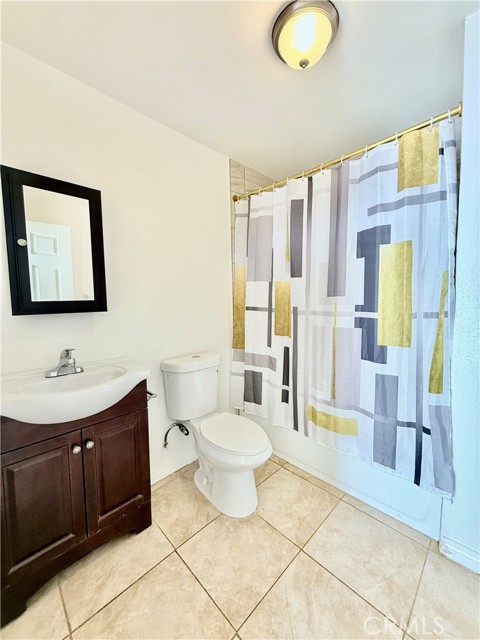 Detail Gallery Image 16 of 22 For 17232 Ceres, Fontana,  CA 92335 - 4 Beds | 2 Baths