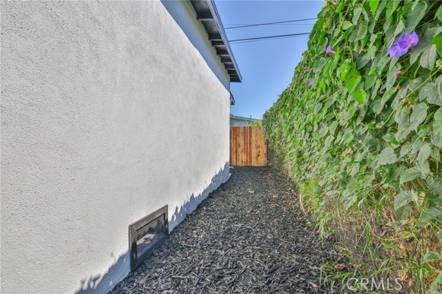 10955 S Spring Street, Los Angeles CA: https://media.crmls.org/medias/43d9f71b-09d4-4981-bf4e-87b9d56fce7c.jpg