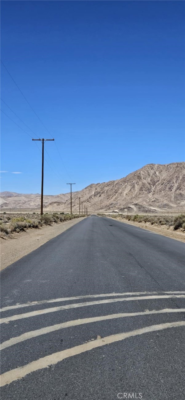 800 Northside Road, Lucerne Valley CA: https://media.crmls.org/medias/43db5643-ac00-4b68-822e-a518bc6bf4c2.jpg