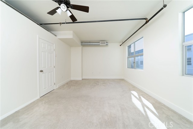 937 E Santa Ana Boulevard, Santa Ana CA: https://media.crmls.org/medias/43db66c3-aba0-43a6-a24e-ccb766226221.jpg