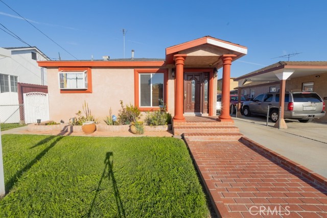 Detail Gallery Image 1 of 1 For 13218 Florwood Ave, Hawthorne,  CA 90250 - 4 Beds | 1/1 Baths