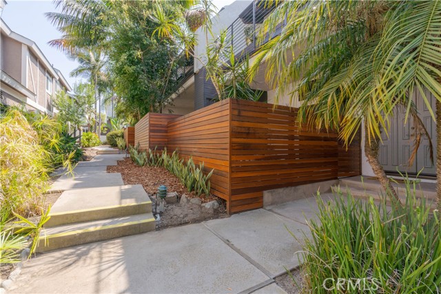 2108 Rockefeller Lane, Redondo Beach, California 90278, 2 Bedrooms Bedrooms, ,3 BathroomsBathrooms,Residential,Sold,Rockefeller,PW21165065