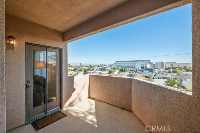 Detail Gallery Image 8 of 21 For 2750 Artesia Bld #327,  Redondo Beach,  CA 90278 - 1 Beds | 1 Baths