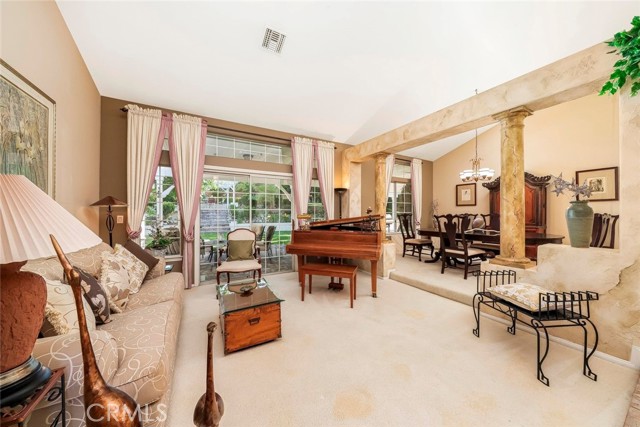 5618 Gardendale Lane, Palmdale CA: https://media.crmls.org/medias/43dd4a58-200a-41d0-a60d-d60940eabebf.jpg