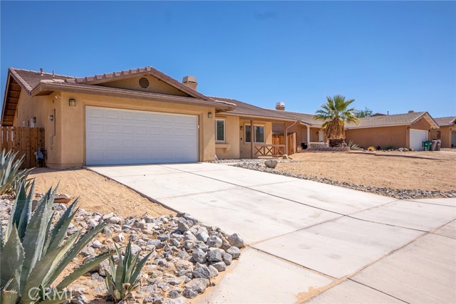 Detail Gallery Image 3 of 45 For 5145 Split Rock Ave, Twentynine Palms,  CA 92277 - 4 Beds | 2 Baths