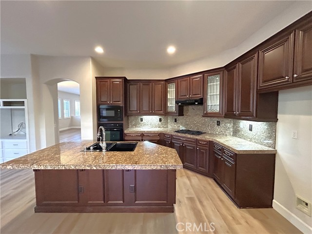 3174 Via Mazatlan, Corona CA: https://media.crmls.org/medias/43dd5b20-ef44-479f-815f-86b59f6fa798.jpg