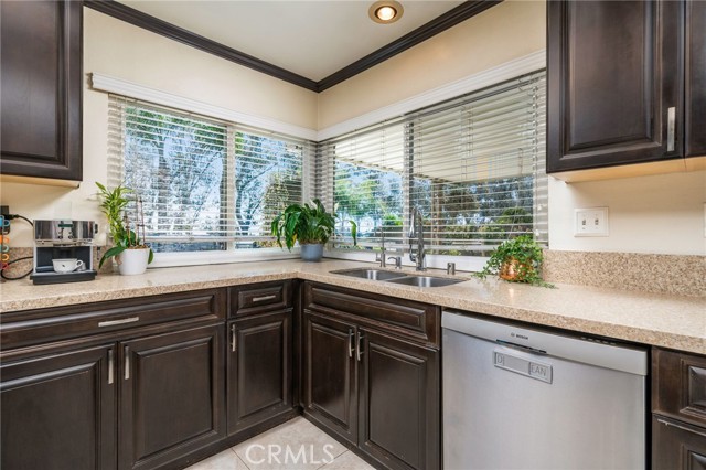 Detail Gallery Image 15 of 50 For 378 E Radcliffe Dr, Claremont,  CA 91711 - 4 Beds | 2 Baths