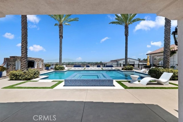 16850 Nandina Avenue, Riverside CA: https://media.crmls.org/medias/43df23c9-9b89-4d28-8546-53edb38aa839.jpg