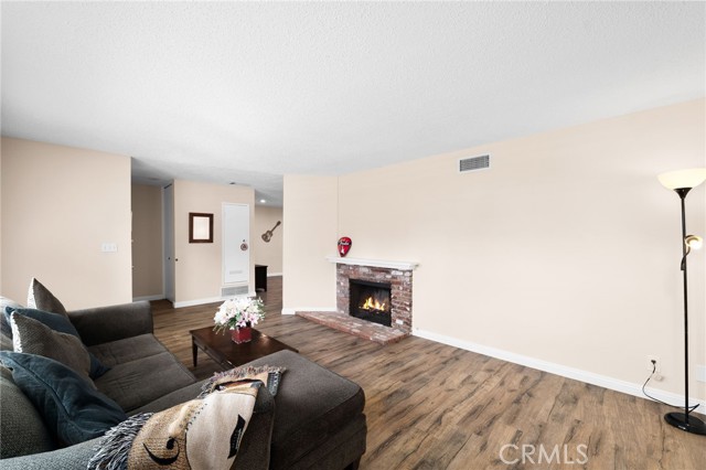 Detail Gallery Image 4 of 34 For 209 Anita Ct, Redlands,  CA 92373 - 3 Beds | 2 Baths