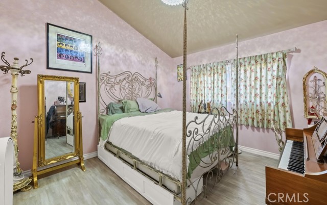 Detail Gallery Image 12 of 30 For 1149 Ramona Dr, Newbury Park,  CA 91320 - 3 Beds | 2 Baths