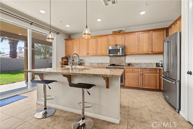 Detail Gallery Image 12 of 58 For 74139 Kingston Ct, Palm Desert,  CA 92211 - 3 Beds | 2/1 Baths